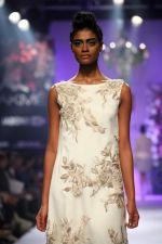 Model walk the ramp for Varun Bahl at LFW 2014 Day 6 on 24th Aug 2014 (87)_53fc76f35a228.JPG