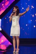 Priyanka Chopara on India_s Raw Star for the promotion of Mary Kom Catch the Episode on 31st August at 7 pm on Star Plus (64)_53fc9387bd71b.JPG