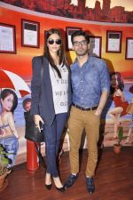 Sonam Kapoor and Fawad Khan at Red FM studios in Mumbai on 25th Aug 2014 (74)_53fc94f0df7f8.JPG