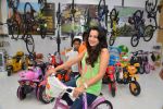 Ameesha Patel launches a toy store in Mumbai on 26th Aug 2014 (244)_53fdd5de82216.JPG