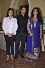 Juhi Chawla, Sanjay Suri at the Muhurat of the film _Veda_ in Taj, Mumbai on 26th Aug 2014 (5)_53fdd95fa7c4e.JPG