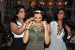 Shweta Gupta (owner Bespoke Vintage Jewels), Malaika Arora Khan Sheena Sippy at Bespoke vintage launch in Mumbai on 26th Aug 2014_53fdd562e5656.jpg