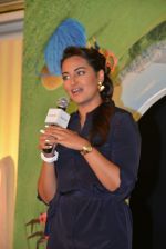 Sonakshi Sinha at Swatch watch Launch in Mumbai on 25th Aug 2014 (32)_53fd437d2769d.jpg