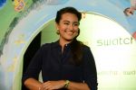 Sonakshi Sinha at Swatch watch Launch in Mumbai on 25th Aug 2014 (38)_53fd4381ea082.jpg
