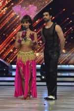 at the Promotion of Daawat-e-Ishq on Jhalak Dikhhla Jaa in Mumbai on 26th Aug 2014 (528)_53fde108a1faa.JPG