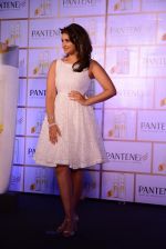 Parineeti Chopra at Pantene promotional event in Mumbai on 27th Aug 2014 (26)_53fe9af736090.JPG