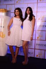 Parineeti Chopra at Pantene promotional event in Mumbai on 27th Aug 2014 (37)_53fe9b031a6d4.JPG