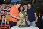 Rishi Kapoor celebrates his birthday with RJ Anirudh at 92.7 BIG FM on 27th Aug 2014 (114)_53fe9c47885c8.JPG