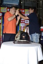 Rishi Kapoor celebrates his birthday with RJ Anirudh at 92.7 BIG FM on 27th Aug 2014 (138)_53fe9ce0313ca.JPG