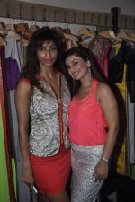 Sandhya Shetty at Nazakat store in Mumbai on 27th Aug 2014 (36)_53fe9a417b678.JPG