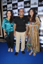 at the International Marathi Film Festival Awards in Mumbai on 27th Aug 2014 (37)_53fefcb5c3b32.JPG