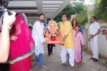 Sonali Bendre, Goldie Behl_s Ganesh visarjan in Mumbai on 30th Aug 2014 (4)_5401e64218f2d.JPG