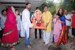 Sonali Bendre, Goldie Behl_s Ganesh visarjan in Mumbai on 30th Aug 2014 (6)_5401e6431fbeb.JPG