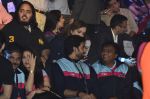 Abhishek Bachchan, Aishwarya Rai Bachchan at Pro Kabaddi grand finale in Mumbai on 31st Aug 2014 (127)_54042b4125572.JPG