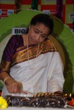 Asha Bhosle at big fm ganesh in Andheri, Mumbai on 1st Sept 2014 (149)_5405682943cab.JPG