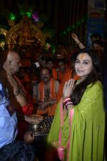 Rani Mukherjee at Chinchpokli Ganpati in Mumbai on 1st Sept 2014 (219)_54056b2774ffc.JPG