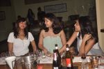 Shweta Salve, Narayani Shastri with Manasi Scott hosts special lunch to launch Fine Wines N More promotion in Andheri, Mumbai on 4th Sept 2014 (32)_5409a2a72c52a.JPG