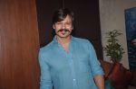Vivek Oberoi gives interviews for blood donation drive in Juhu, Mumbai on 4th Sept 2014 (1)_54095e8749dd4.JPG