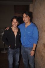 Tiger Shroff launches new video as a tribute to MJ in Lightbo, Mumbai on 5th Sept 2014 (16)_540a7b59dc1fe.JPG