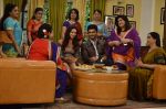 Arjun Kapoor and Deepika Padukone on the sets of Star Plus serial in Chandivili on 9th Sept 2014 (59)_54104e24aa5bf.JPG