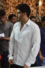 Arjun Kapoor on the sets of Star Plus serial in Chandivili on 9th Sept 2014 (79)_54104d8dc8094.JPG