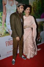 Deepika Padukone, Ranveer Singh at Finding Fanny screening for Big B in Sunny Super Sound on 10th Sept 2014 (4)_541148d706b5c.JPG