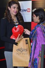 Priyanka Chopra promotes Mary Kom at Reliance outlet in Mumbai on 11th Sept 2014 (31)_5412a0340c4ad.JPG