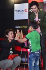 Priyanka Chopra promotes Mary Kom at Reliance outlet in Mumbai on 11th Sept 2014 (50)_5412a04477c22.JPG