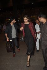 Sonam Kapoor & Fawad Khan snapped at Airport in Mumbai on 11th Sept 2014 (8)_54129f0a03551.JPG