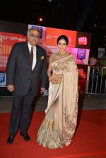 Sridevi, Boney Kapoor at Micromax Siima day 1 red carpet on 12th Sept 2014 (20)_54153ed2baa32.JPG