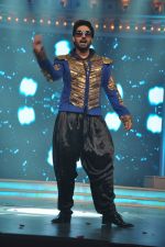 Abhishek Bachchan at the Audio release of Happy New Year on 15th Sept 2014 (49)_54184cdf59737.JPG