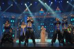 Abhishek Bachchan, Shahrukh Khan, Deepika, Boman, Vivaan, Sonu Sood at the Audio release of Happy New Year on 15th Sept 2014 (71)_541851c0d10f4.JPG