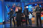 Abhishek Bachchan, Shahrukh Khan,Deepika Padukone, Boman Irani, Vivaan Shah,Sonu Sood, Farah Khan at the Audio release of Happy New Year on 15th Sept 20 (108)_541851c4ec722.JPG