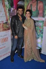 Arjun Kapoor, Deepika Padukone at Finding Fanny success bash in Bandra, Mumbai on 15th Sept 2014 (187)_5417ec0732d22.JPG