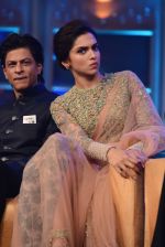 Deepika Padukone at the Audio release of Happy New Year on 15th Sept 2014 (377)_5418520aa6377.JPG