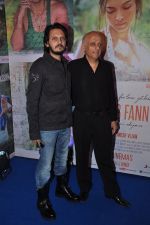 Vishesh Bhatt, Mukesh Bhatt at Finding Fanny success bash in Bandra, Mumbai on 15th Sept 2014 (42)_5417eb7b92e01.JPG