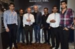  Shankar Mahadevan, Ehsaan Noorani and Loy Mendonsa at Raymond Weil Store launch in Mumbai on 16th Sept 2014 (48)_54193d0e36dfa.JPG