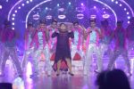 Bharti Singh at the grand finale of Jhalak Dikhhla Jaa in Filmistan, Mumbai on 18th Sept 2014 (201)_541c1a7add034.JPG