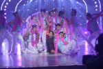Bharti Singh at the grand finale of Jhalak Dikhhla Jaa in Filmistan, Mumbai on 18th Sept 2014 (208)_541c1a84e3e12.JPG