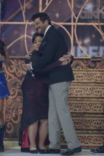 Bharti Singh, Anil Kapoor  at the grand finale of Jhalak Dikhhla Jaa in Filmistan, Mumbai on 18th Sept 2014 (365)_541c18a271638.JPG