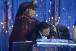 Bharti Singh, Remo D Souza at the grand finale of Jhalak Dikhhla Jaa in Filmistan, Mumbai on 18th Sept 2014 (394)_541c1aa77a2fe.JPG