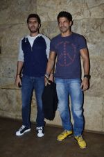 Farhan Akhtar, Ritesh Sidhwani at the special screening of Khoobsurat hosted by Anil Kapoor in Lightbox on 18th Sept 2014 (74)_541c22d60084a.JPG