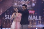 Madhuri Dixit, Anil Kapoor at the grand finale of Jhalak Dikhhla Jaa in Filmistan, Mumbai on 18th Sept 2014 (553)_541c18d9e469e.JPG