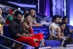 Mouni Roy at the grand finale of Jhalak Dikhhla Jaa in Filmistan, Mumbai on 18th Sept 2014 (91)_541c1a2317cc8.JPG