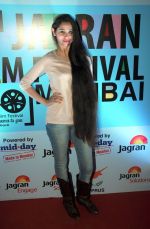 Sasha Agha with Desi Kattey team at Jagran fest on 24th Sept 2014 (8)_542408e3b61ec.jpg