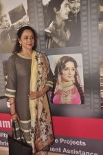 Hema Malini at Atharva institute in Malad on 25th Sept 2014 (41)_542572e0815e8.JPG