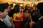 Vidya Balan snapped in Kolkatta for PC Jewellers launch on 25th Sept 2014 (7)_54255c5f098df.jpg