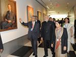 Narendra Modi_s slice of fashion in NY on 27th Sept 2014 (31)_54277f44954df.jpg