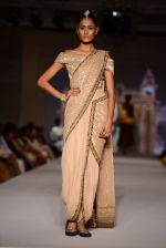 Model walk for Tarun Tahiliani Modern Mughals show for Sahachari Foundation in Mumbai on 28th Sept 2014 (688)_5429915ff3199.JPG