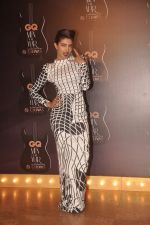 Priyanka Chopra at GQ Men of the Year Awards 2014 in Mumbai on 28th Sept 2014 (560)_5429a2381c4bb.JPG